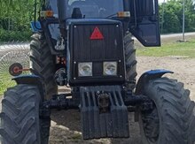 Traktor Belarus 2021 il