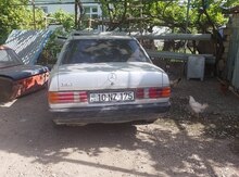 Mercedes 190, 1984 il