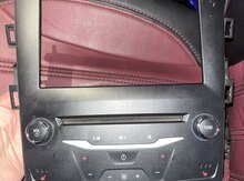 "Ford Fusion Sync 2" monitor çərçivəsi