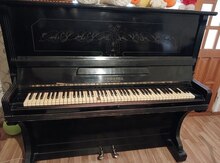 Piano "Ukraina"
