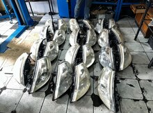 "Nissan Tiida" faraları