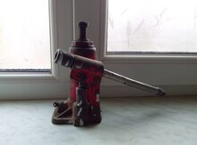 Domkrat
