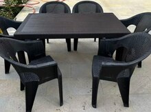 Plastik masa və oturacaqları