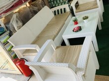 Bağ üçün divan və kreslolar
