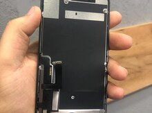 "Apple iPhone 11" ekranı