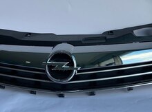 "Opel Astra" radiator barmaqlığı