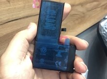 "Apple iPhone" batareyası 