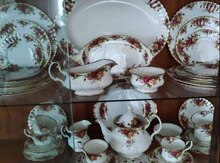 Nahar və çay servizi "Royal Albert Old Country Roses"