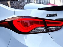 "Hyundai Elantra" led stop işıqları