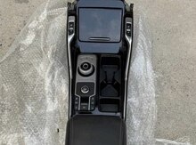 "Kia Sorento 2023" konsolu 
