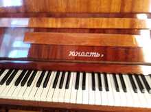Pianino "Yunost"
