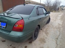 Hyundai Elantra, 2001 il