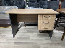 Ofis masası