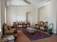 6-otaqlı mənzil, Nizami küç., 250 m²