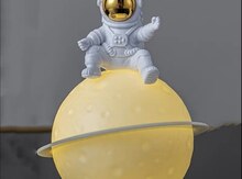 Lampa "Astronavt On Moon"