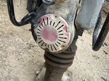 Beton vibrator