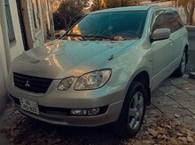 Mitsubishi Airtrek, 2001 il