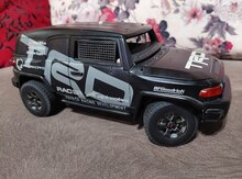 Avtomobil modeli "Toyota Trd 1/8"