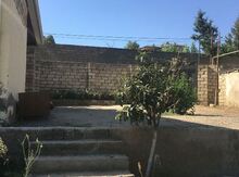 Bağ evi, Novxanı qəs.