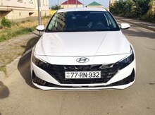 Hyundai Elantra, 2021 il