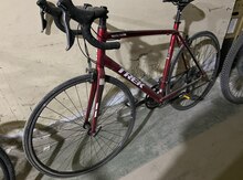 Velosiped "Trek Road"