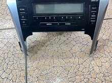 "Toyota Camry" monitoru