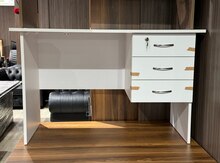 Ofis masası