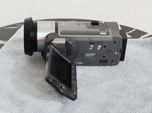 Videokamera "Canon HF100"