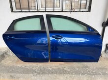 "Kia Forte 2020" qapıları