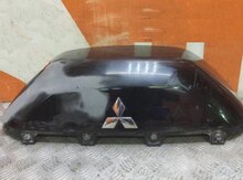 "Mitsubishi Pajero" ehtiyat təkəri qapağı