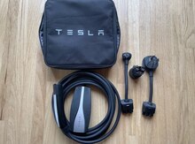 "Tesla" ehtiyat hissələri