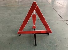 Üçbucaq yol hərəkəti nişanı