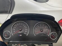 "BMW F30" sürət paneli