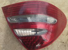 "Mercedes W211" stop işığı