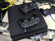 Sony PlayStation 4
