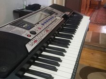 Sintezator "Yamaha PSR 550"