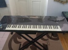 Sintezator "Roland EM 2000"