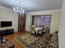 4-otaqlı mənzil, Alı Mustafayev küç., 100 m²