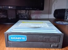 Kompüter üçün disk oxuyucu 