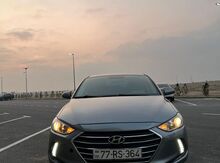 Hyundai Elantra, 2018 il