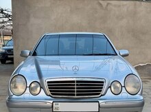 Mercedes E 220, 2001 il