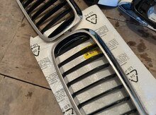 "BMW G30" radiator barmaqlığı