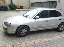 Hyundai Elantra, 2002 il