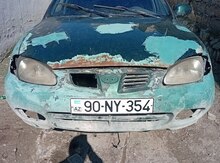 Hyundai Elantra, 2000 il