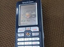 Sony Ericsson Mix Walkman Blackwithpinkcloudband