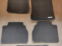 "Mercedes W210" ayaqaltıları