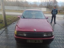 Opel Vectra, 1990 год