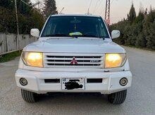 Mitsubishi Pajero io, 2000 il