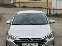 Hyundai Elantra, 2018 il