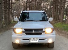 Mitsubishi Pajero io, 2000 il